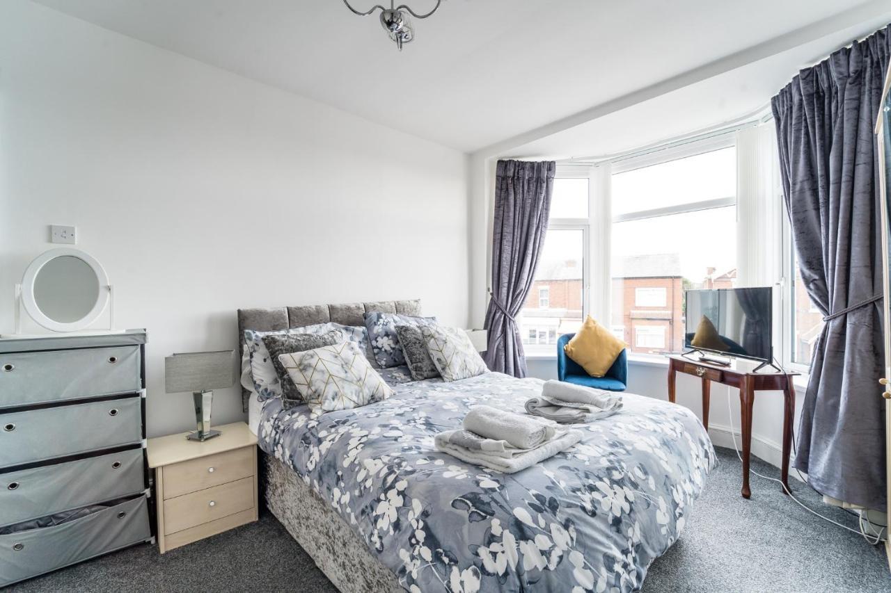 Birkdale Southport Boutique Apartment Sleeps 5 Екстер'єр фото
